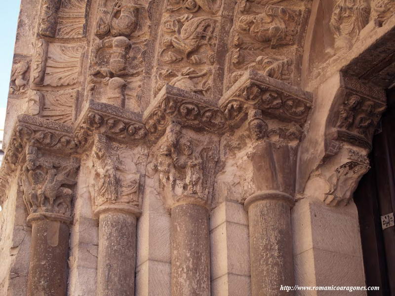 CAPITELES DEL LADO IZQUIERDO